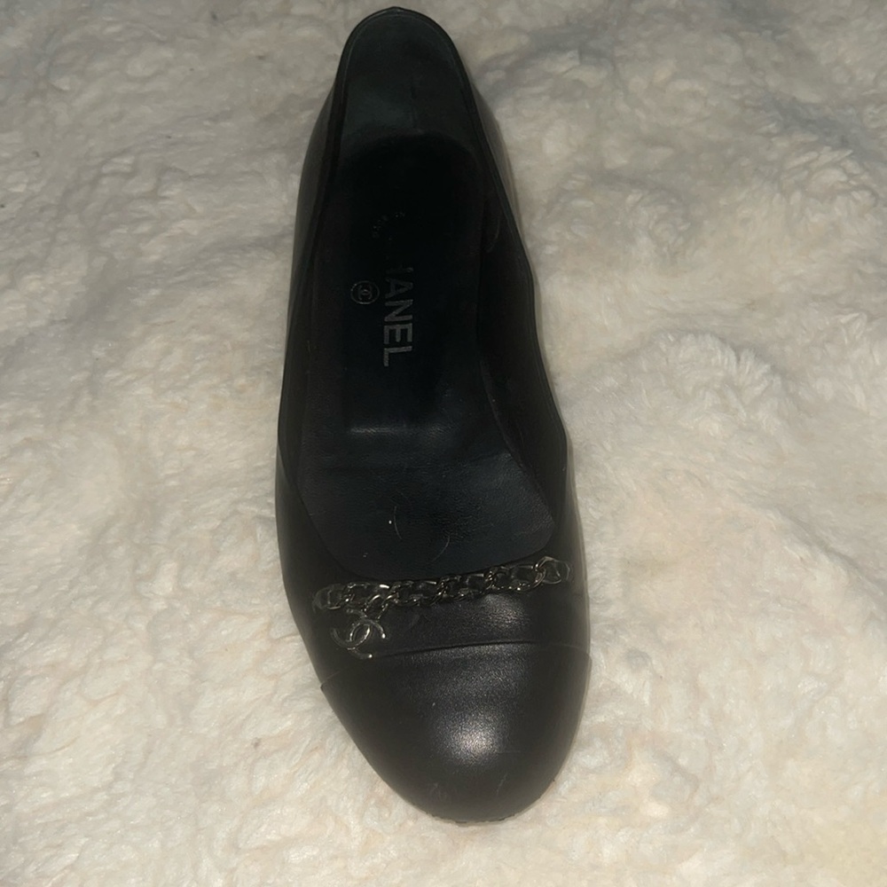 Chanel flats minimal wear cute timeless